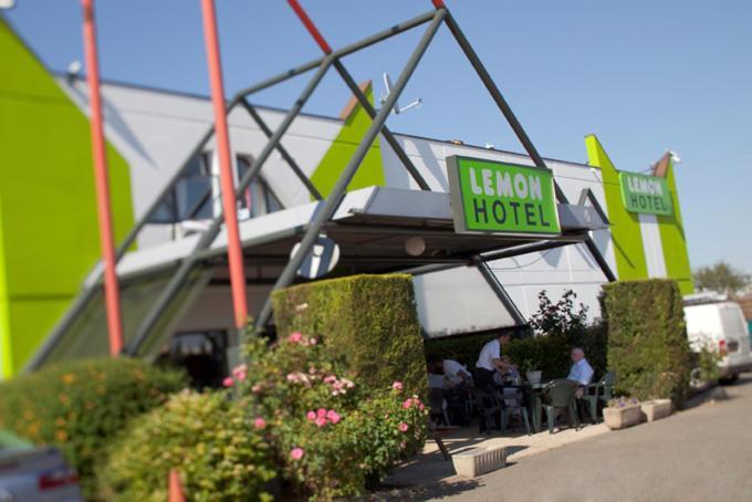 Lemon Hotel Dreux Chartres Exteriér fotografie